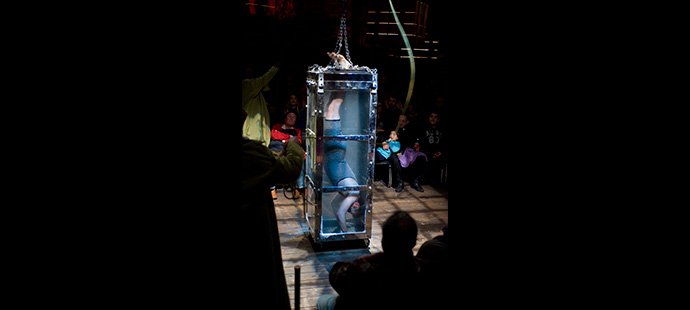 Death and Harry Houdini amazes with captivating magic