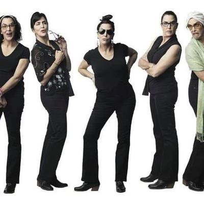 Award winning actor inhabits more than 20 characters in one-performer show