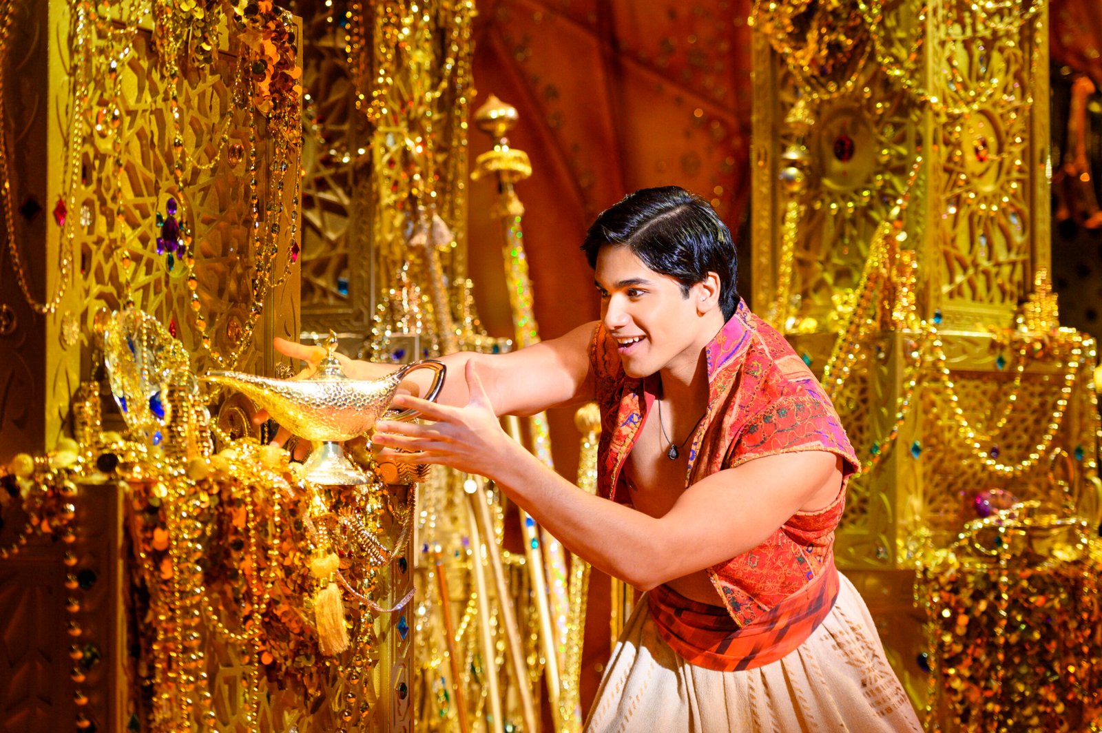 ‘Aladdin’ astonishes anew